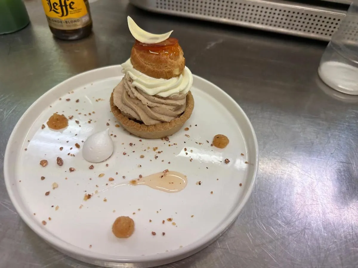 ****  Logis Hotel Restaurant Le Grand Puech Mimet 프랑스